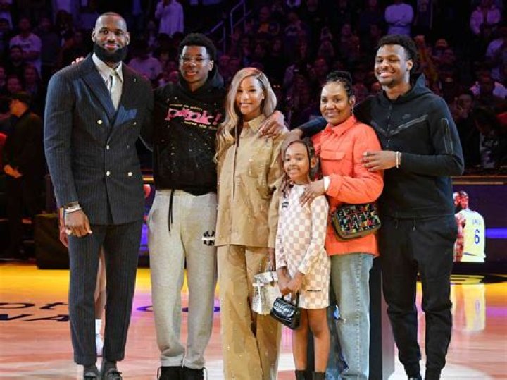 Meet Bronny James Parents: Dad LeBron James & Mom Savannah James Details Explored