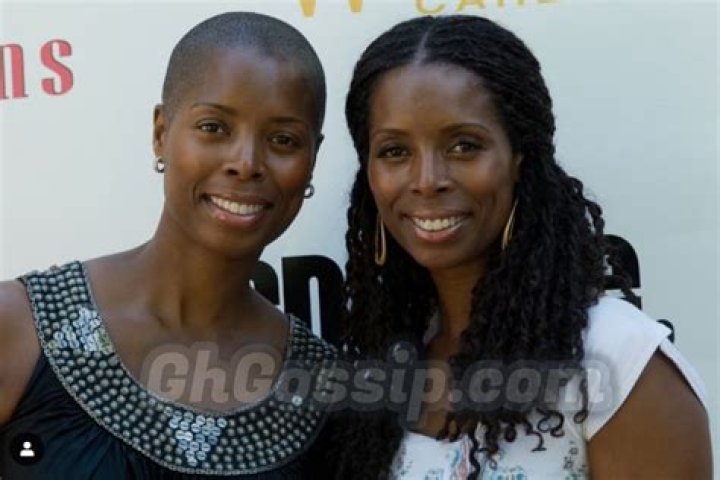 VIDEO: Hollywood Actress Tasha Smith Celebrates Her 50th Birthday With Her Twin Sister Whose Face Can Unlock Her iPhone